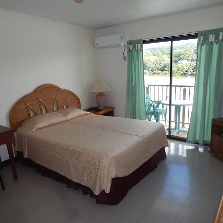 Esa Bay View Hotel Colonia Extérieur photo